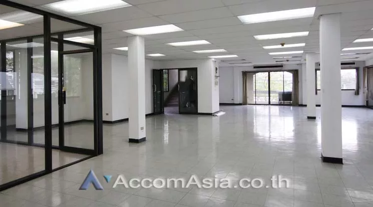  Office space For Rent in Phaholyothin, Bangkok  (AA14293)